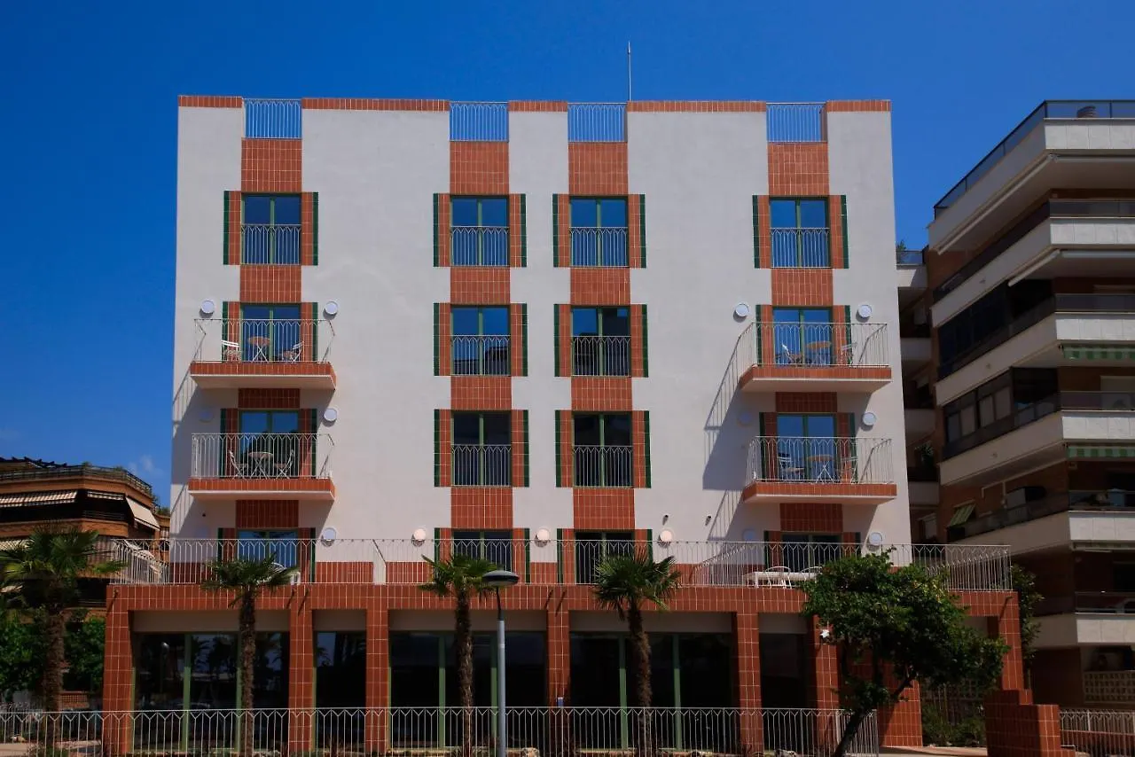 Terra Aurea Aparthotel 萨洛 西班牙