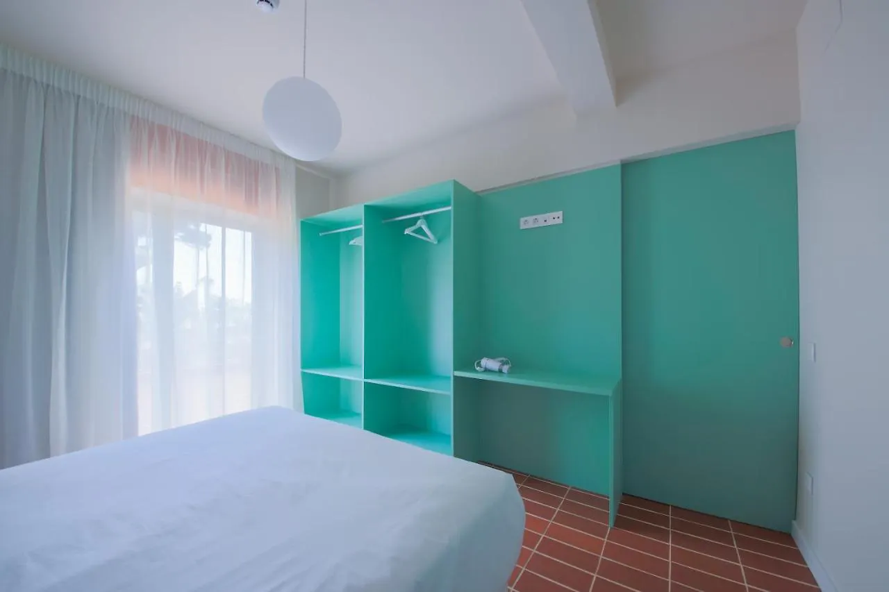 Terra Aurea Aparthotel 萨洛