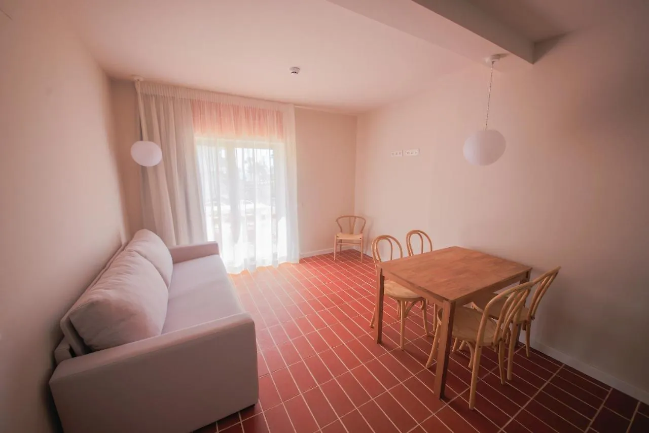 ***  Terra Aurea Aparthotel 萨洛 西班牙