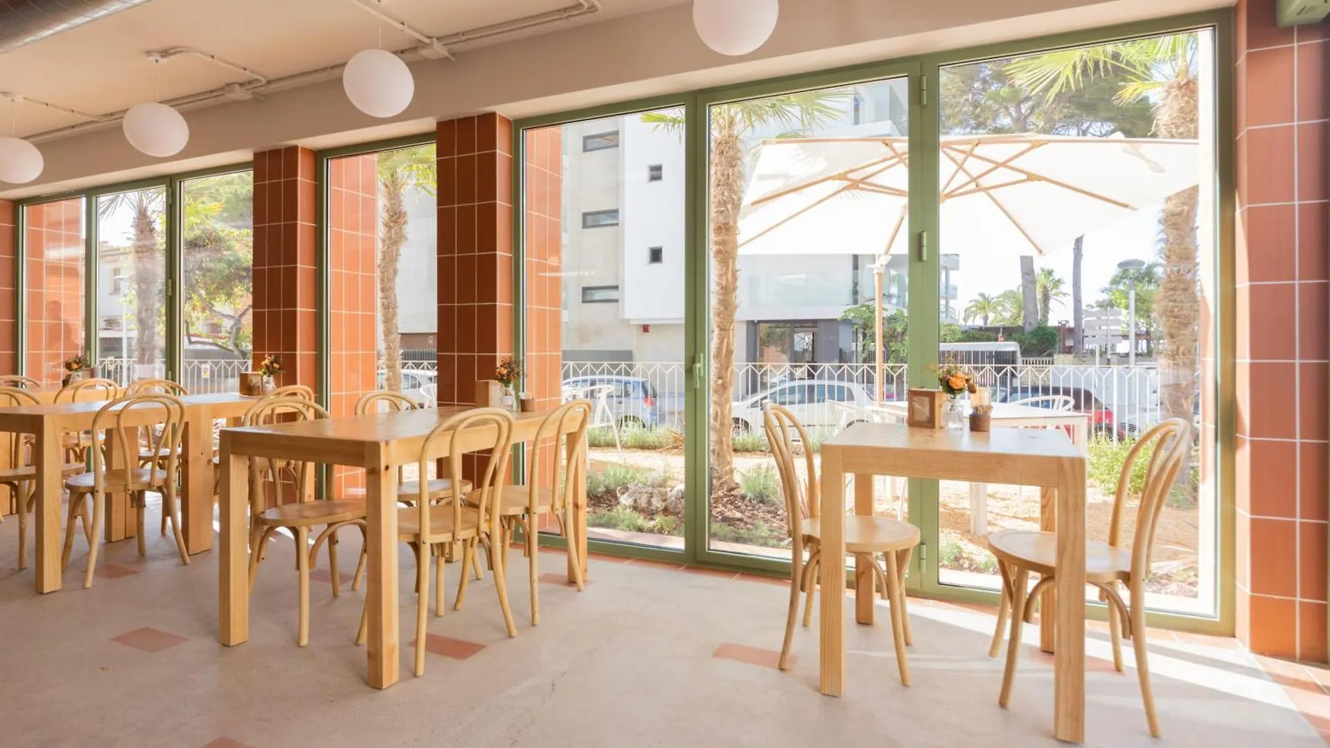 Terra Aurea Aparthotel 萨洛