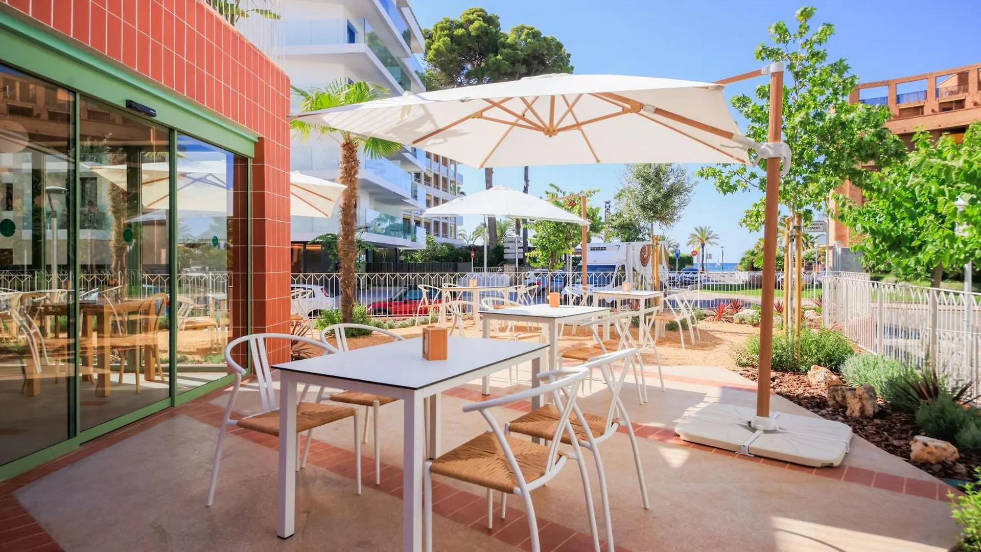 Terra Aurea Aparthotel 萨洛