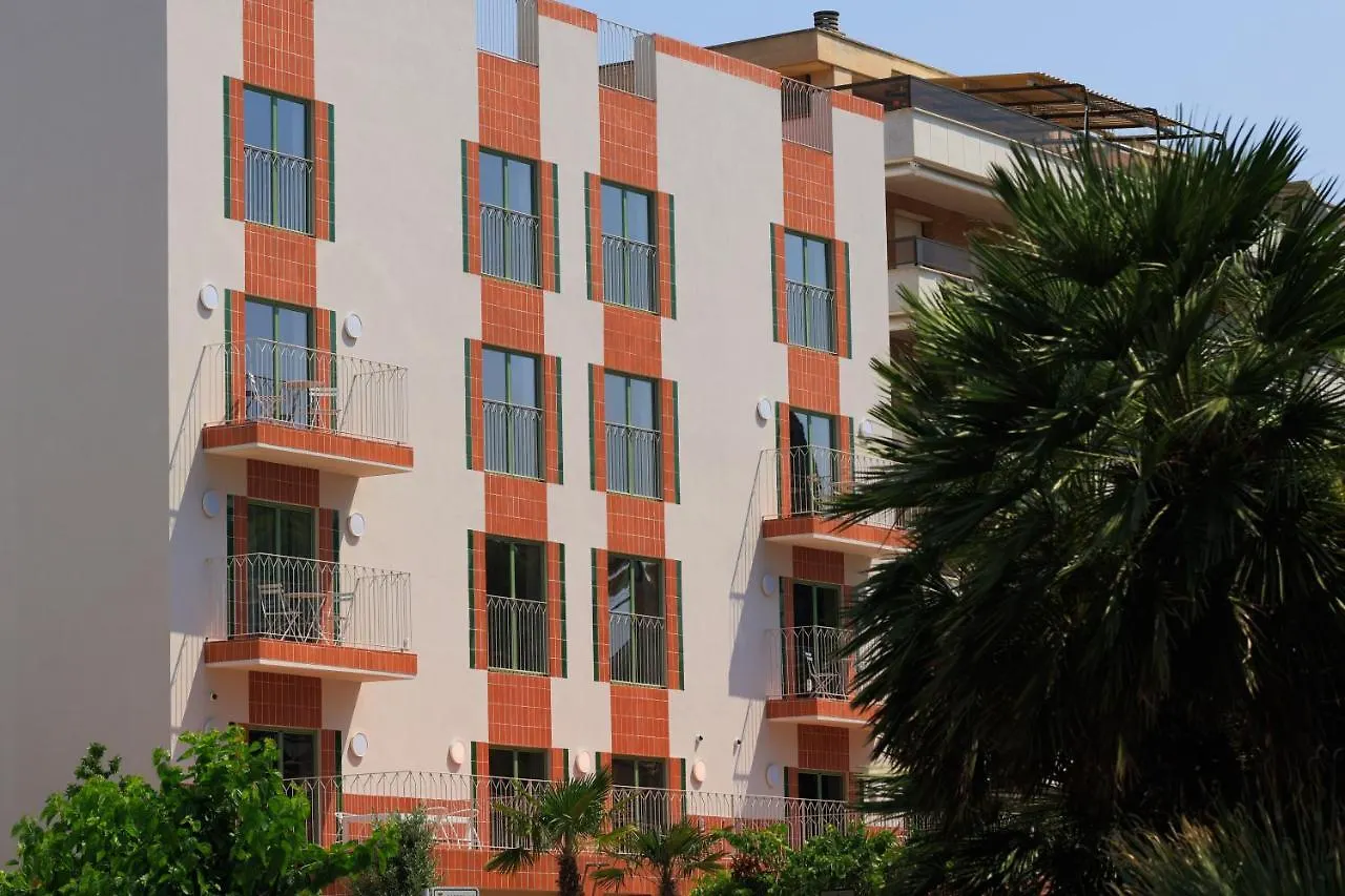 Terra Aurea Aparthotel Salou