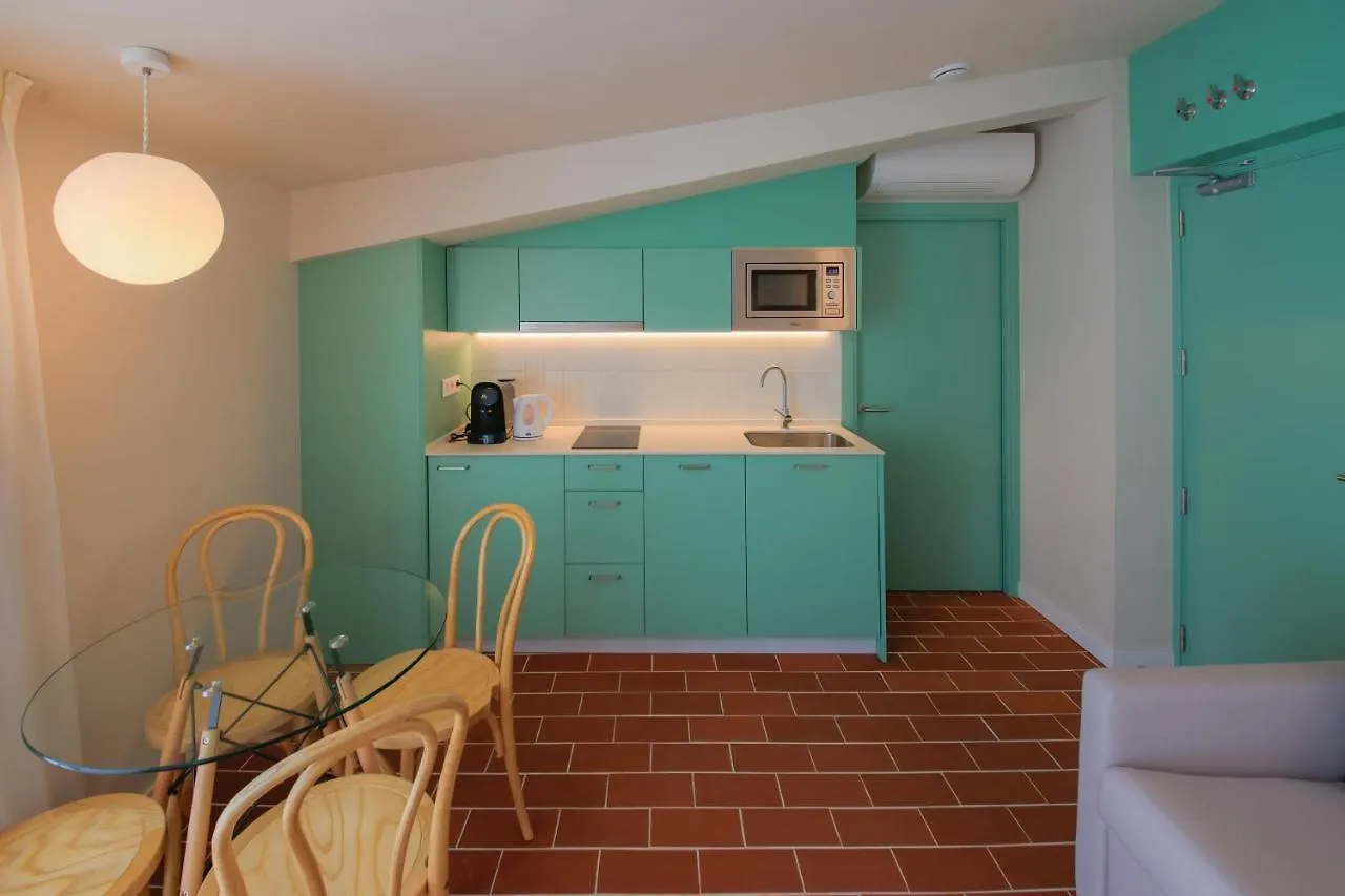 Terra Aurea Aparthotel Salou 3*,