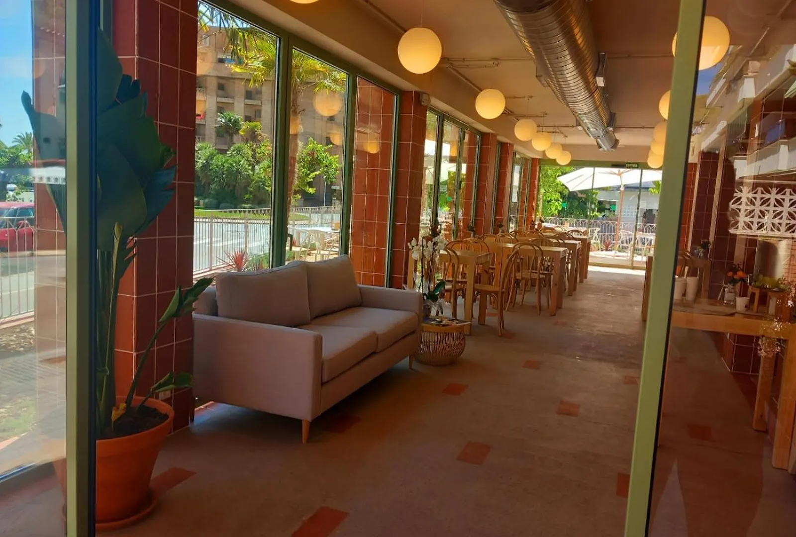 Terra Aurea Aparthotel Salou 3*,